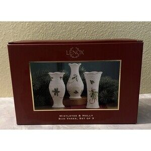 Lenox MISTLETOE & HOLLY 5" Bud Vases Set of 3 New and In Original Box